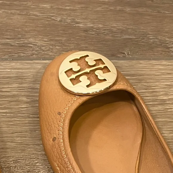 Tory Burch Tumbled Leather Reva Ballet Flats Royal Tan/Gold Size 8 - Picture 15 of 15